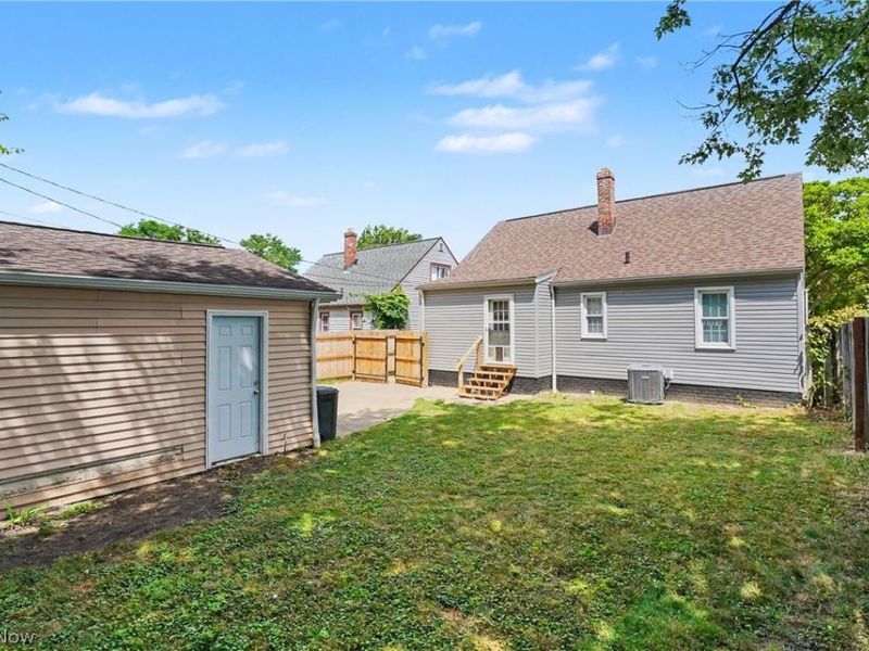 13512 Woodward Boulevard, Garfield Heights, OH 44125 Photo 35