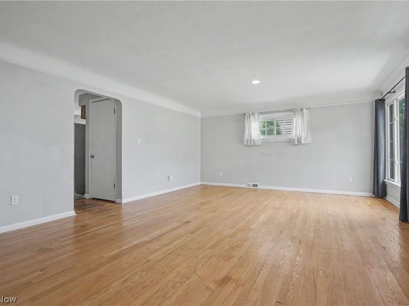 13512 Woodward Boulevard, Garfield Heights, OH 44125 Photo 6