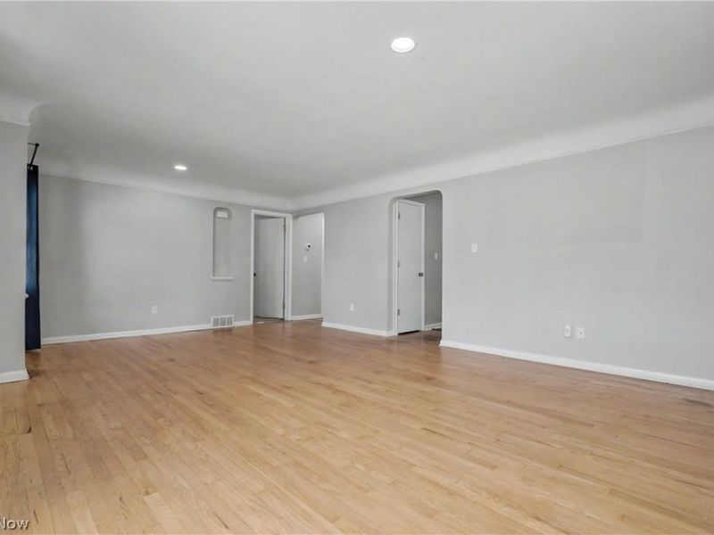 13512 Woodward Boulevard, Garfield Heights, OH 44125 Photo 8