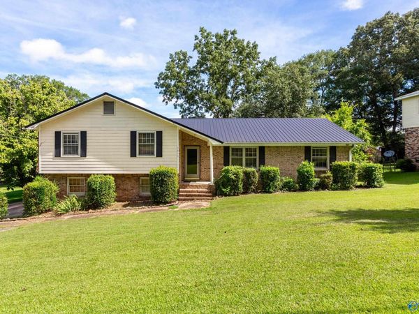 3010 Lakewood Drive, Rainbow City, AL 35906