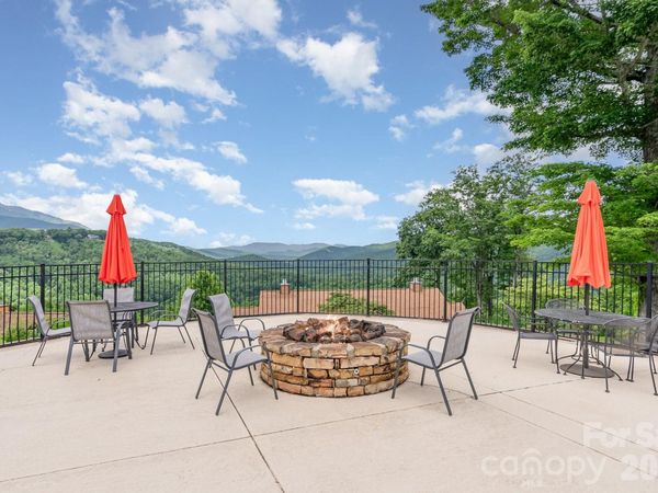 508 Over Look Drive, Unit 2, Burnsville, NC 28714