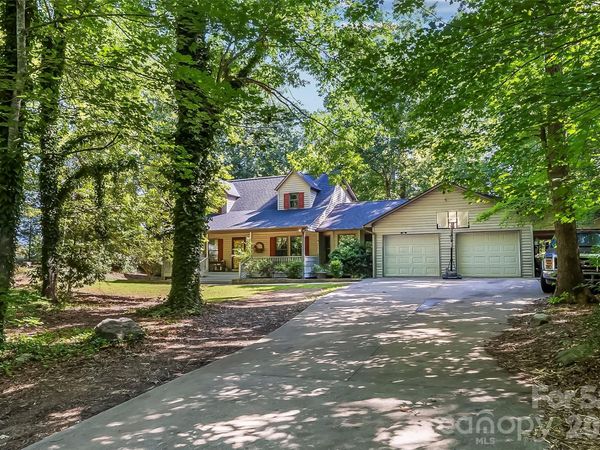 34 Lakeside Drive , Marion, NC 28752