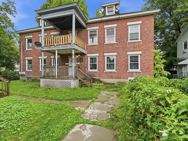 53 Orchard St, Pittsfield, MA 01201