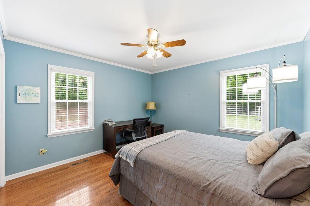 210 Carolina Avenue Photo 11
