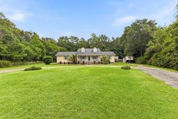 210 Carolina Avenue photo 4