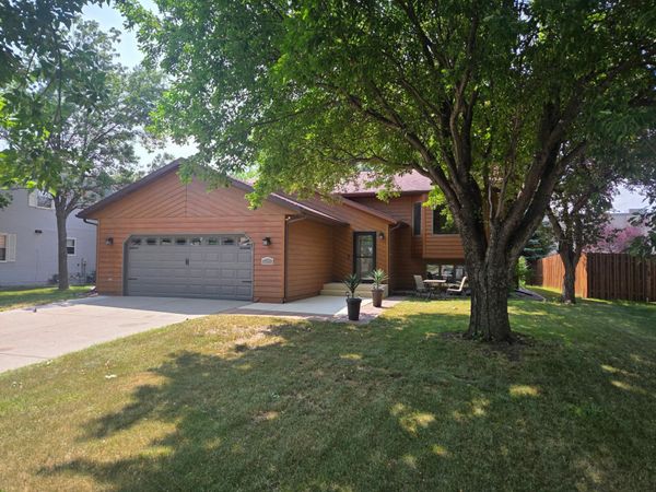 2522 34th Avenue S, Fargo, ND 58104