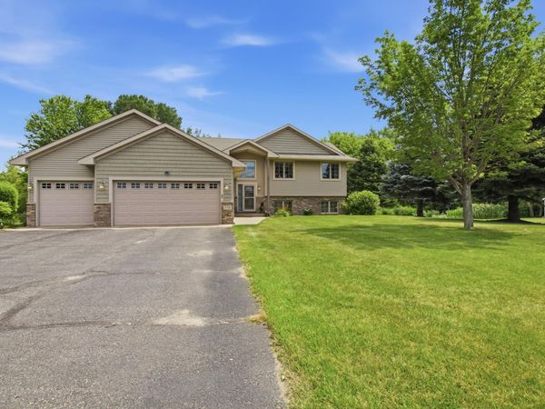 710 Cottonwood Avenue, Litchfield, MN 55355