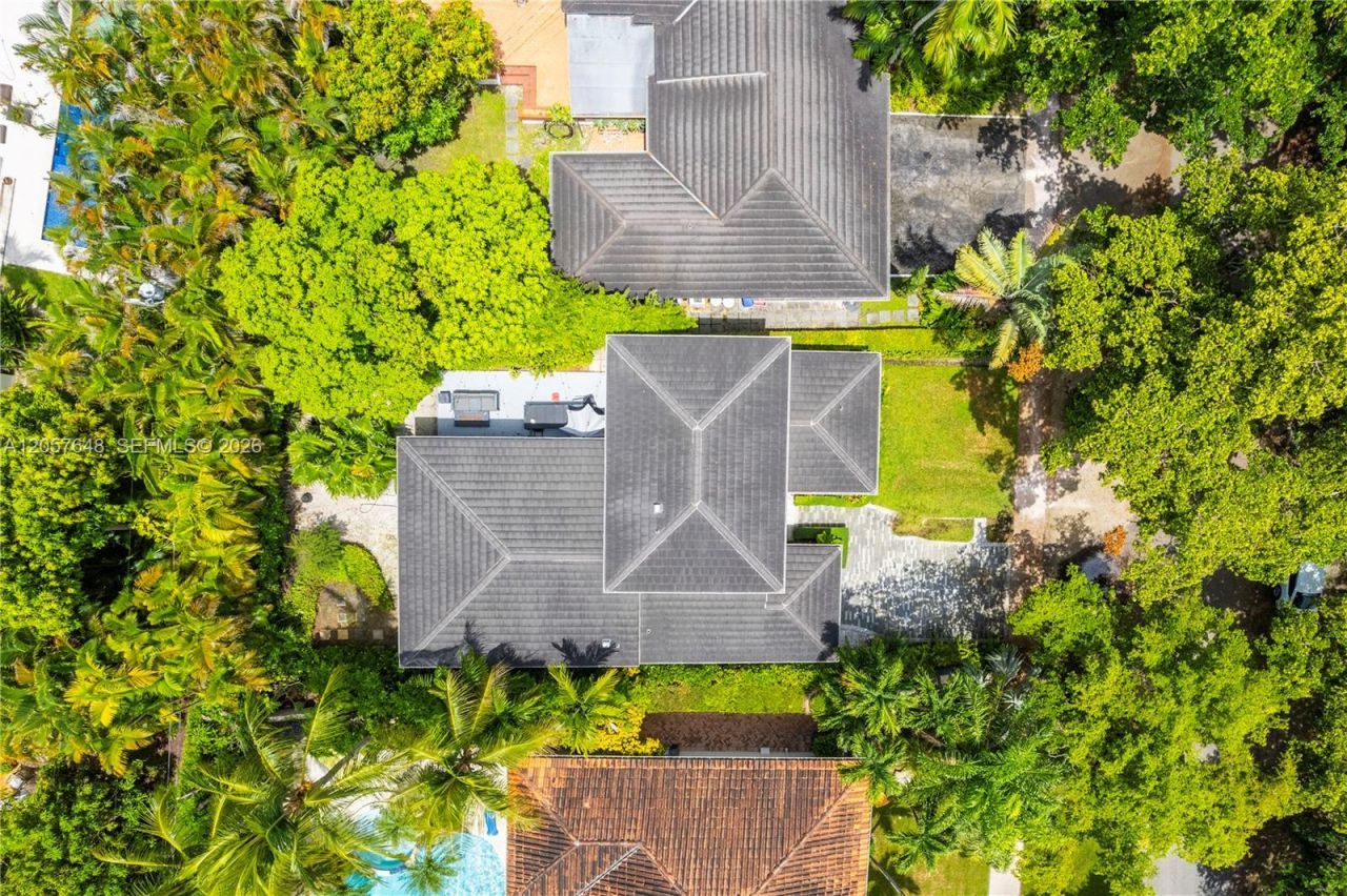 925 Algaringo Ave, Coral Gables, FL 33134 Photo