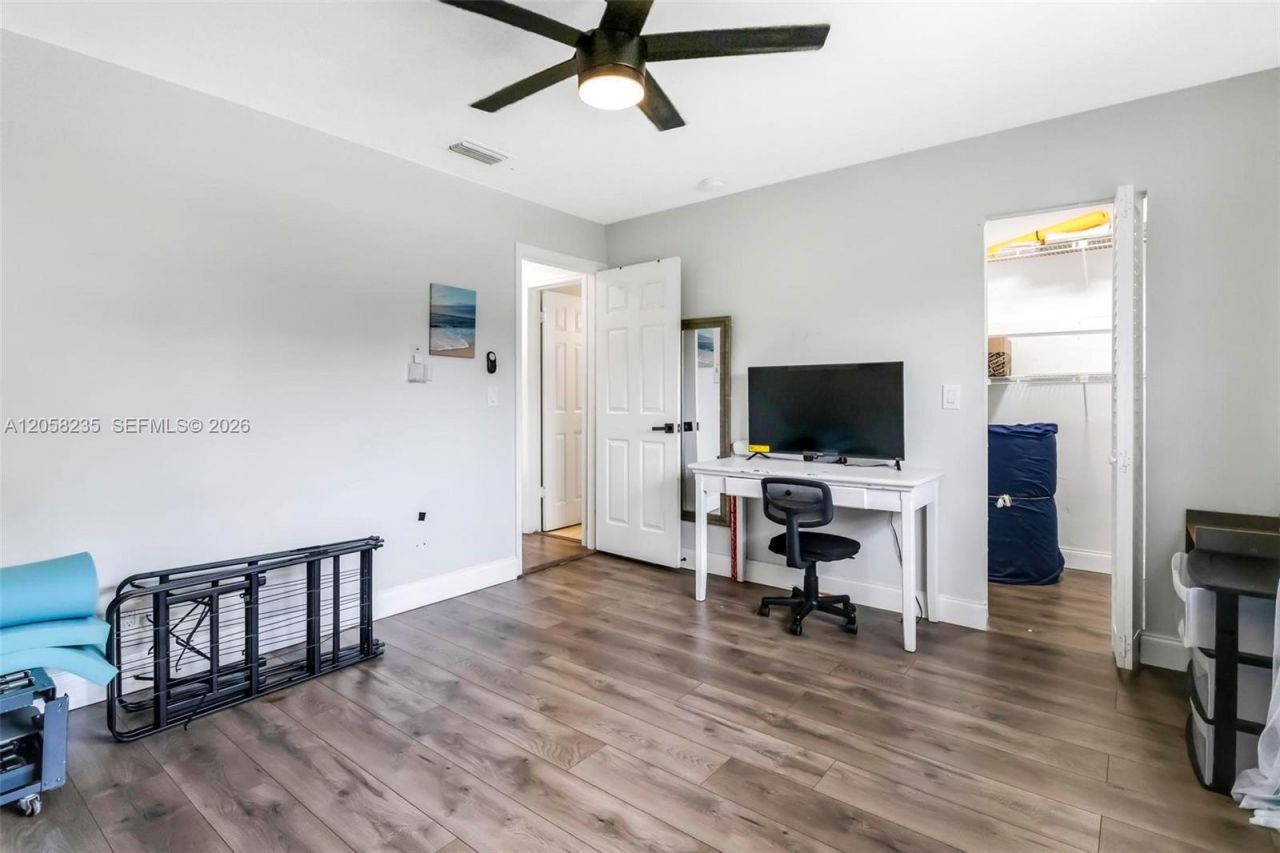 4930 NW 17th St, Lauderhill, FL 33313 Photo