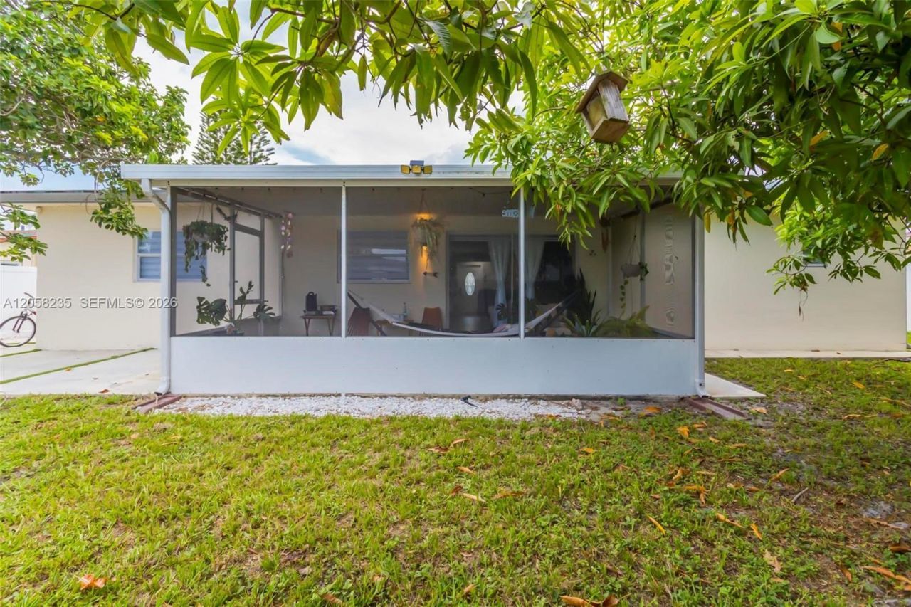 4930 NW 17th St, Lauderhill, FL 33313 Photo