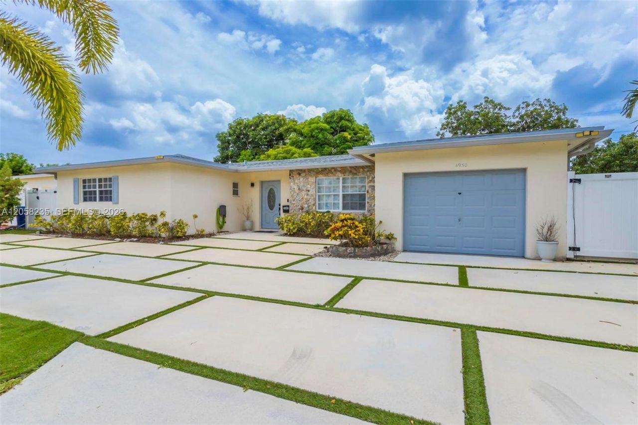 4930 NW 17th St, Lauderhill, FL 33313 Photo