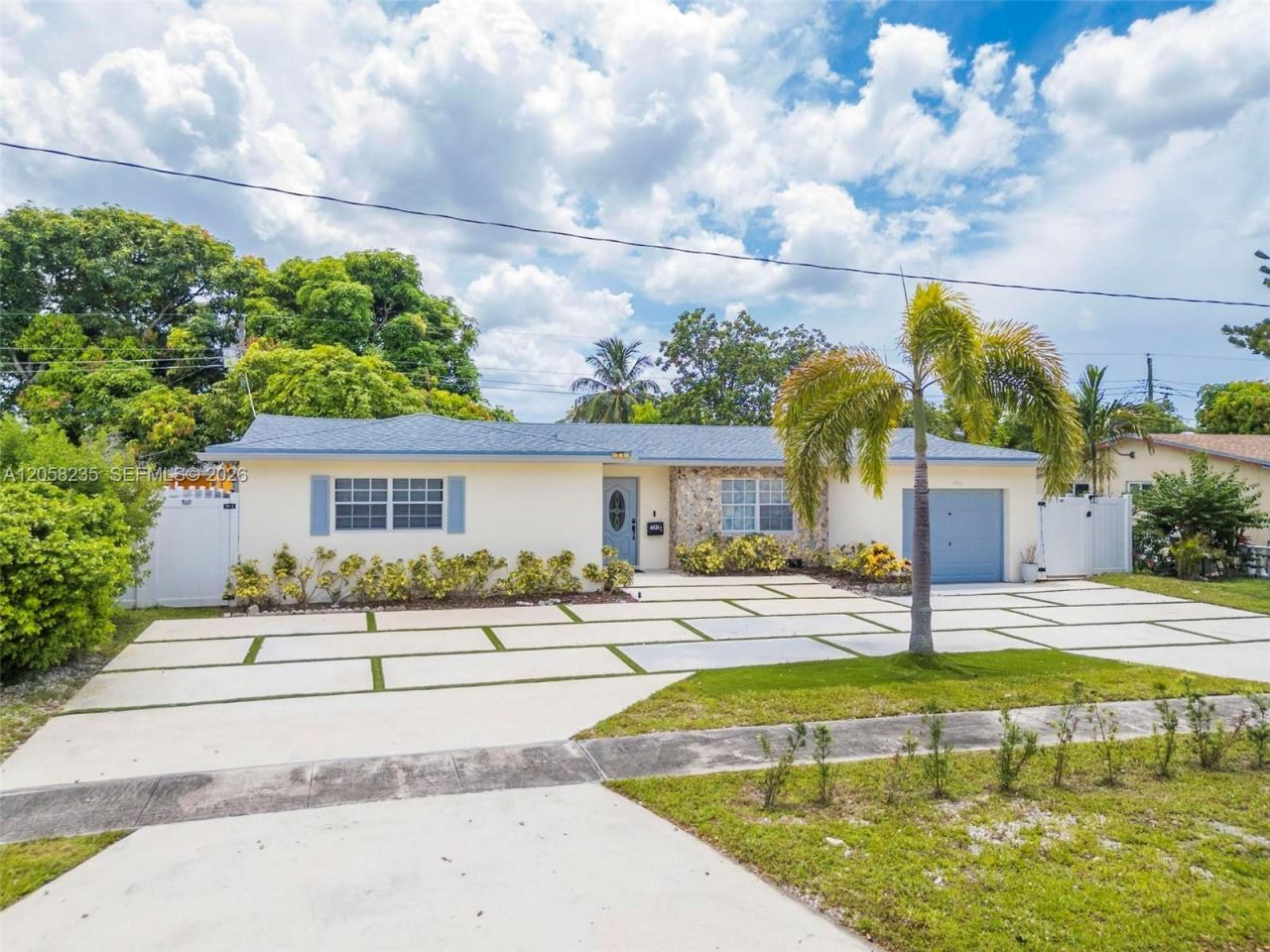 4930 NW 17th St, Lauderhill, FL 33313 Photo