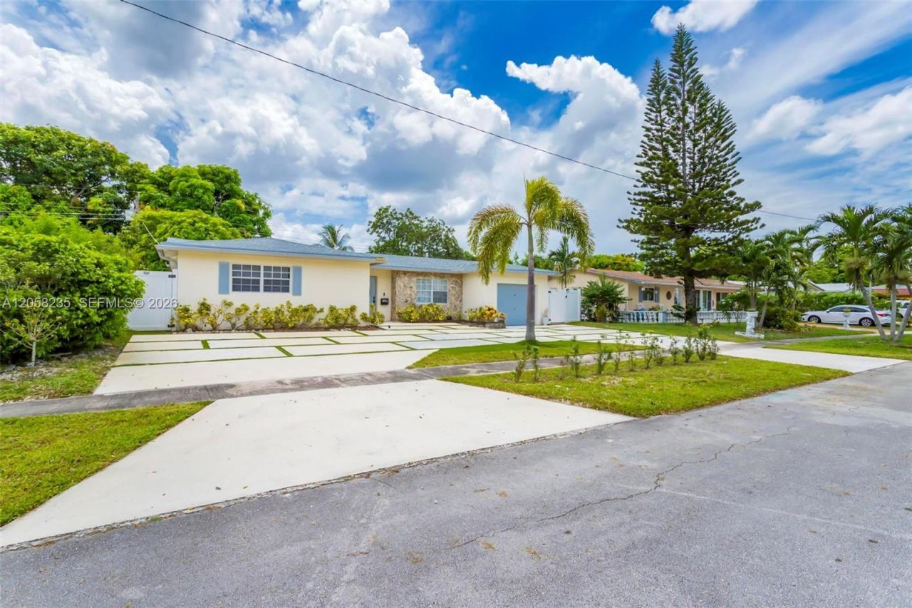 4930 NW 17th St, Lauderhill, FL 33313 Photo