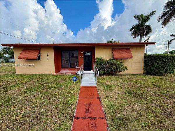 10701 SW 149th St , Miami, FL 33176