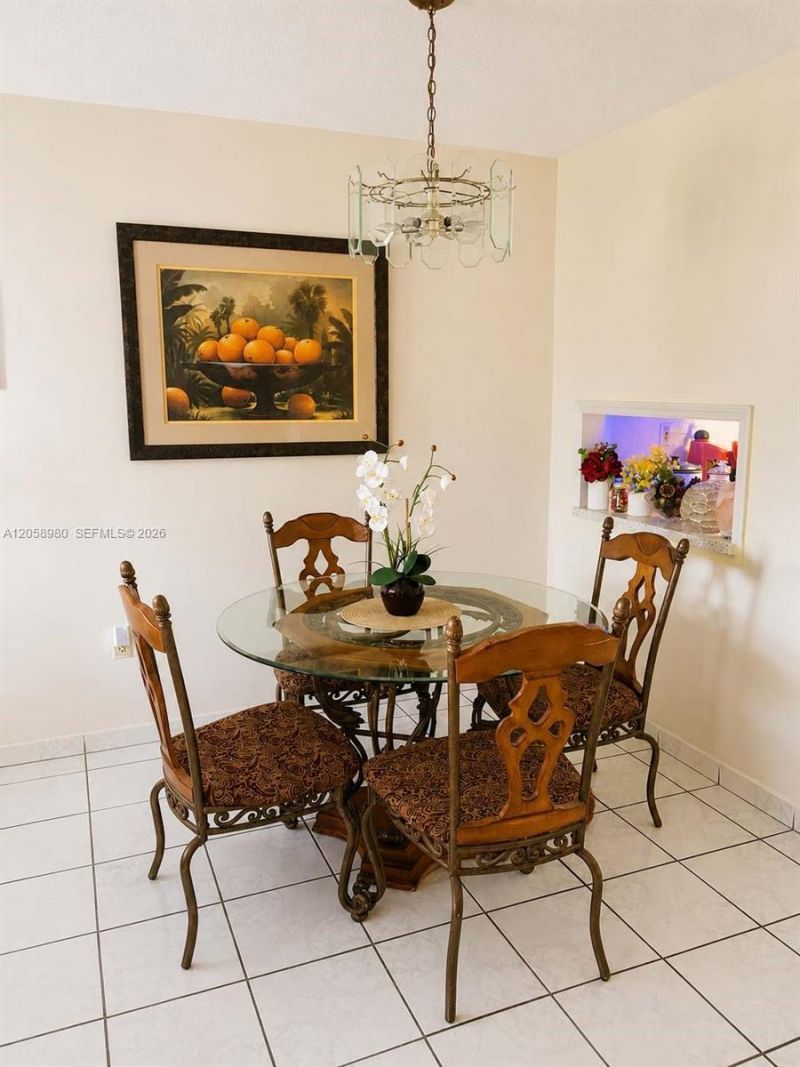 110 Royal Palm Rd, Unit 208, Hialeah Gardens, FL 33016 Photo
