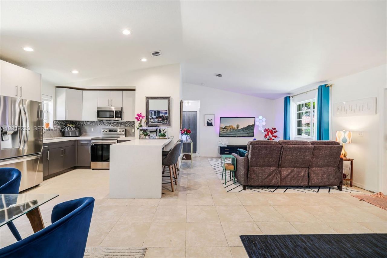 19102 SW 318th Ter , Homestead, FL 33030 Photo
