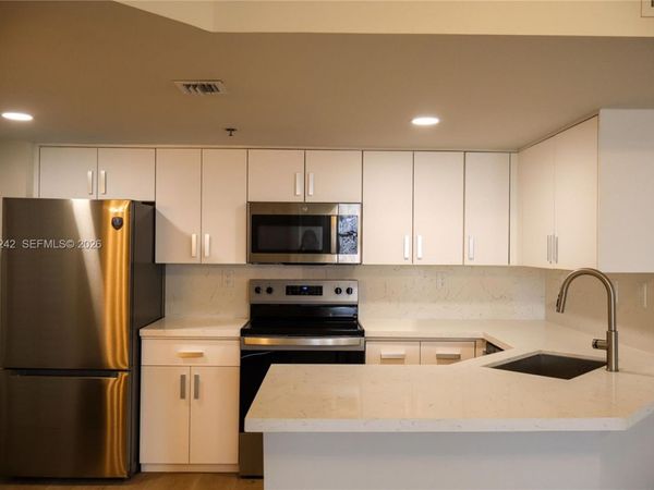 2351 Douglas Rd , Unit 1204, Miami, FL 33145