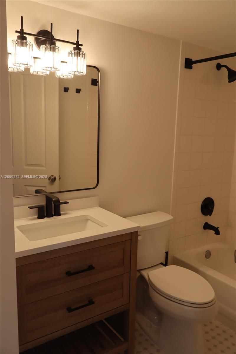 2351 Douglas Rd , Unit 1204, Miami, FL 33145 Photo