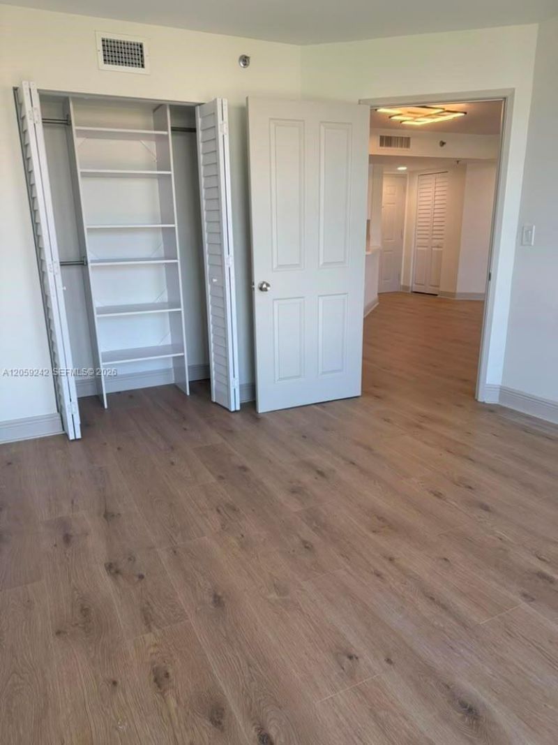 2351 Douglas Rd , Unit 1204, Miami, FL 33145 Photo
