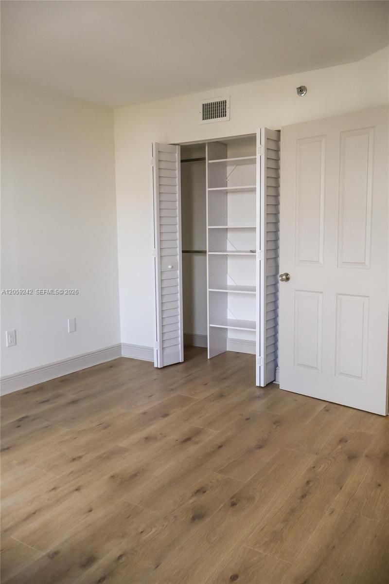 2351 Douglas Rd , Unit 1204, Miami, FL 33145 Photo