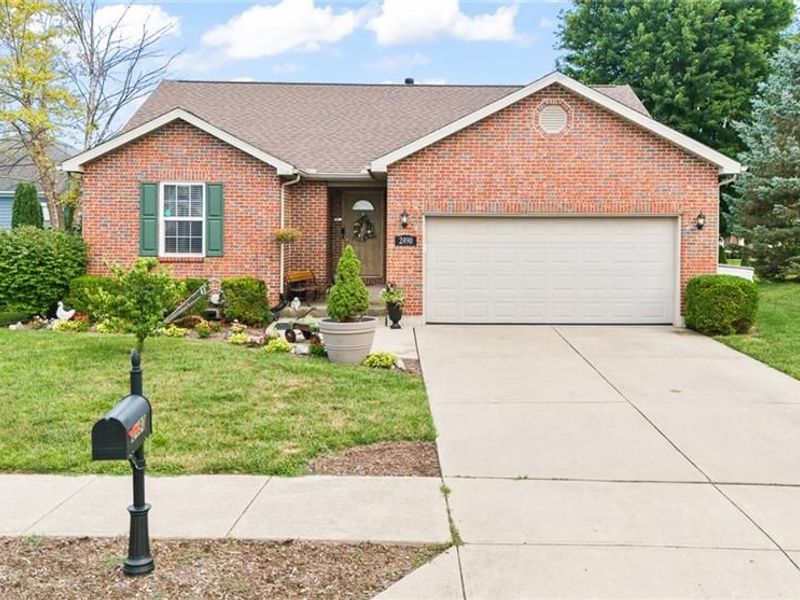 2490 Meadowpoint Drive, Troy, OH 45373 Photo 1