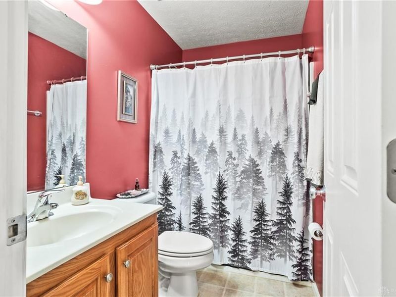 2490 Meadowpoint Drive, Troy, OH 45373 Photo 35