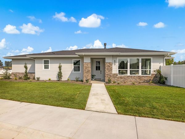 530 Mountain Loop Rd, Middleton, ID 83644
