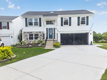 1930 W Williams Circle, Westland, Mi 48186