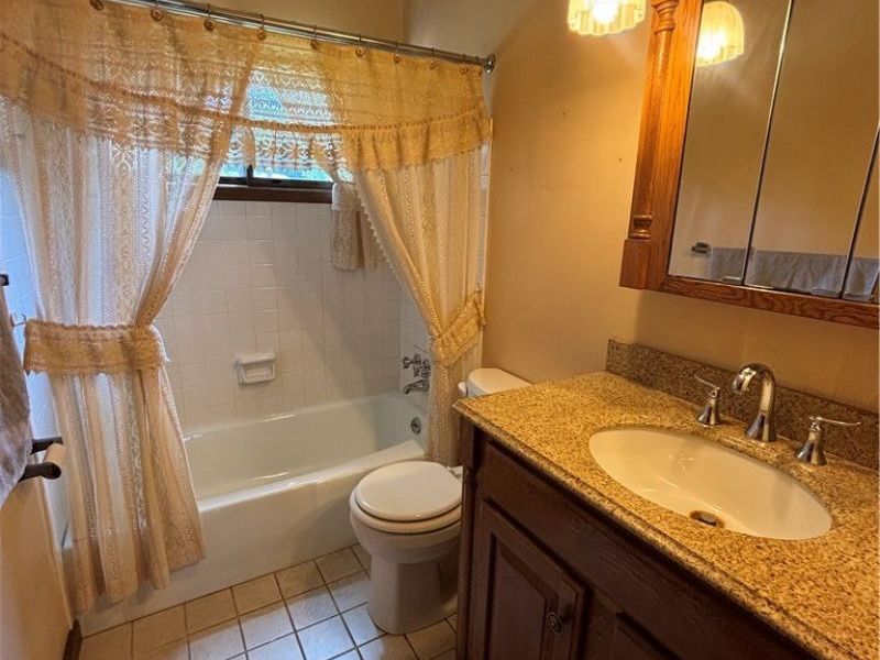 641 Matawan Drive, Campbell, OH 44405 Photo 17