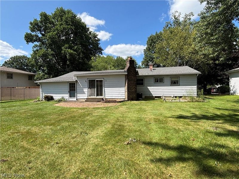 641 Matawan Drive, Campbell, OH 44405 Photo 3