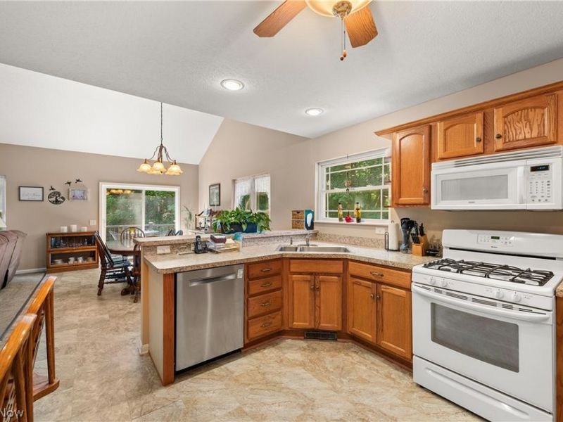 111 Cliffside Drive, Wakeman, OH 44889 Photo 11