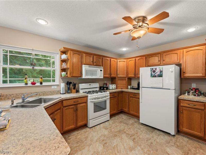 111 Cliffside Drive, Wakeman, OH 44889 Photo 12