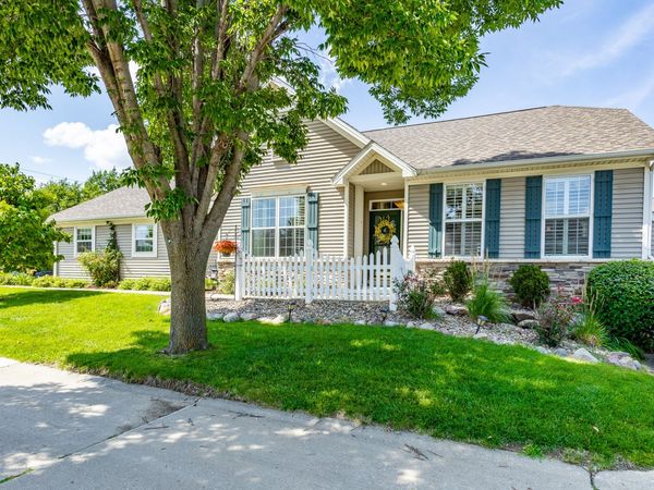 12719 Madison Avenue , Urbandale, IA 50323