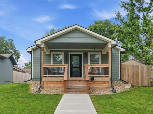 1118 Pacific Avenue, Osawatomie, KS 66064