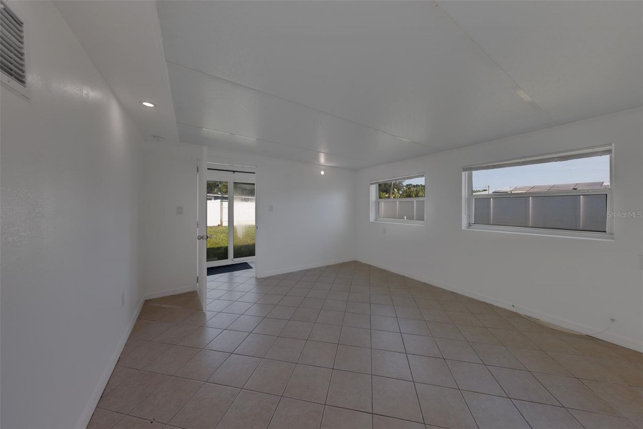 5937 38th Avenue N, Saint Petersburg, FL 33710 Photo