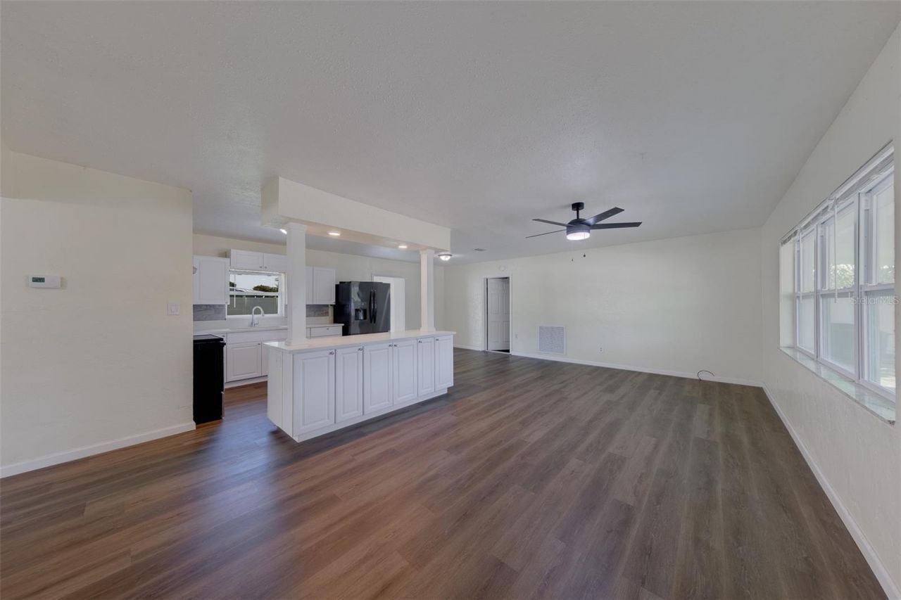 5937 38th Avenue N, Saint Petersburg, FL 33710 Photo
