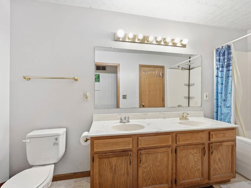 2766 Raphael Drive , Columbus, OH 43232 Photo 13