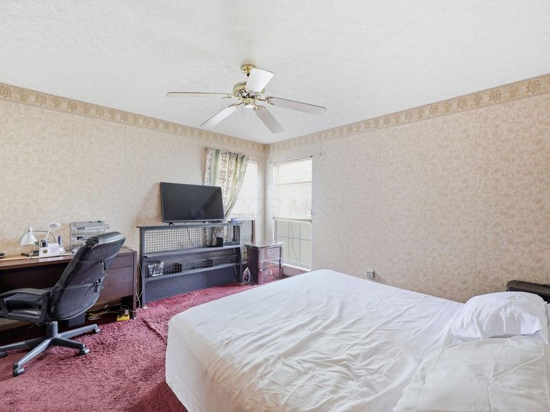 2766 Raphael Drive , Columbus, OH 43232 Photo 14