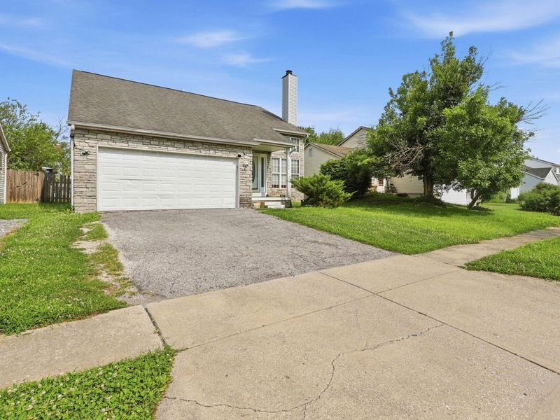 2766 Raphael Drive , Columbus, OH 43232 Photo 2