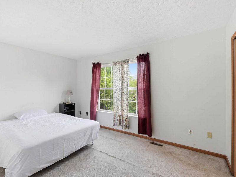 2766 Raphael Drive , Columbus, OH 43232 Photo 20
