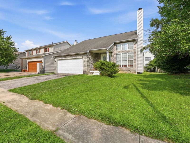 2766 Raphael Drive , Columbus, OH 43232 Photo 3