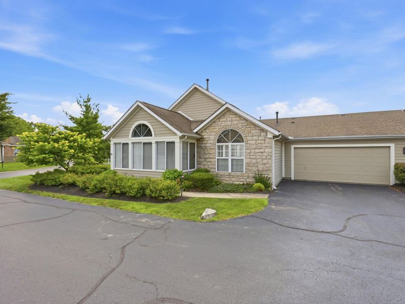 731 Windward Lane, Gahanna, OH 43230 Photo 1