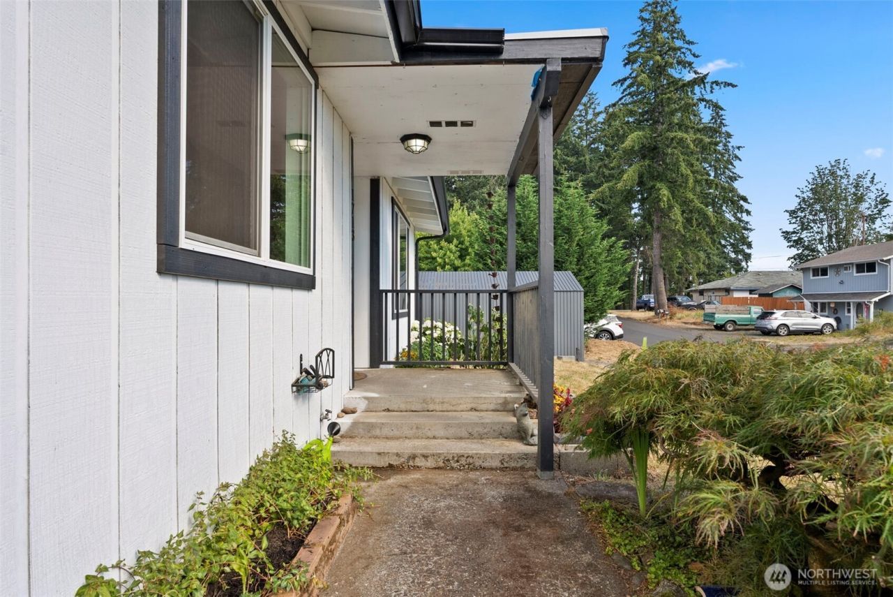 1713 Madison Street , Shelton, WA 98584