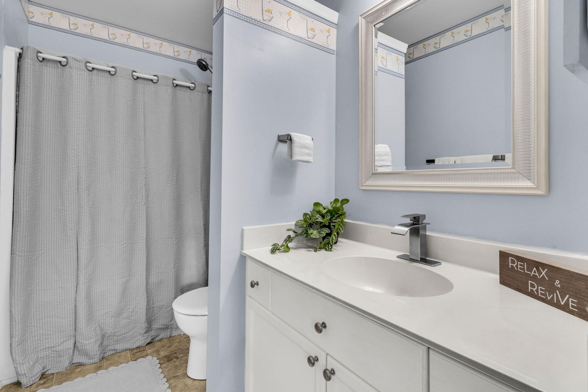 2905 Leatherleaf Court Photo 38
