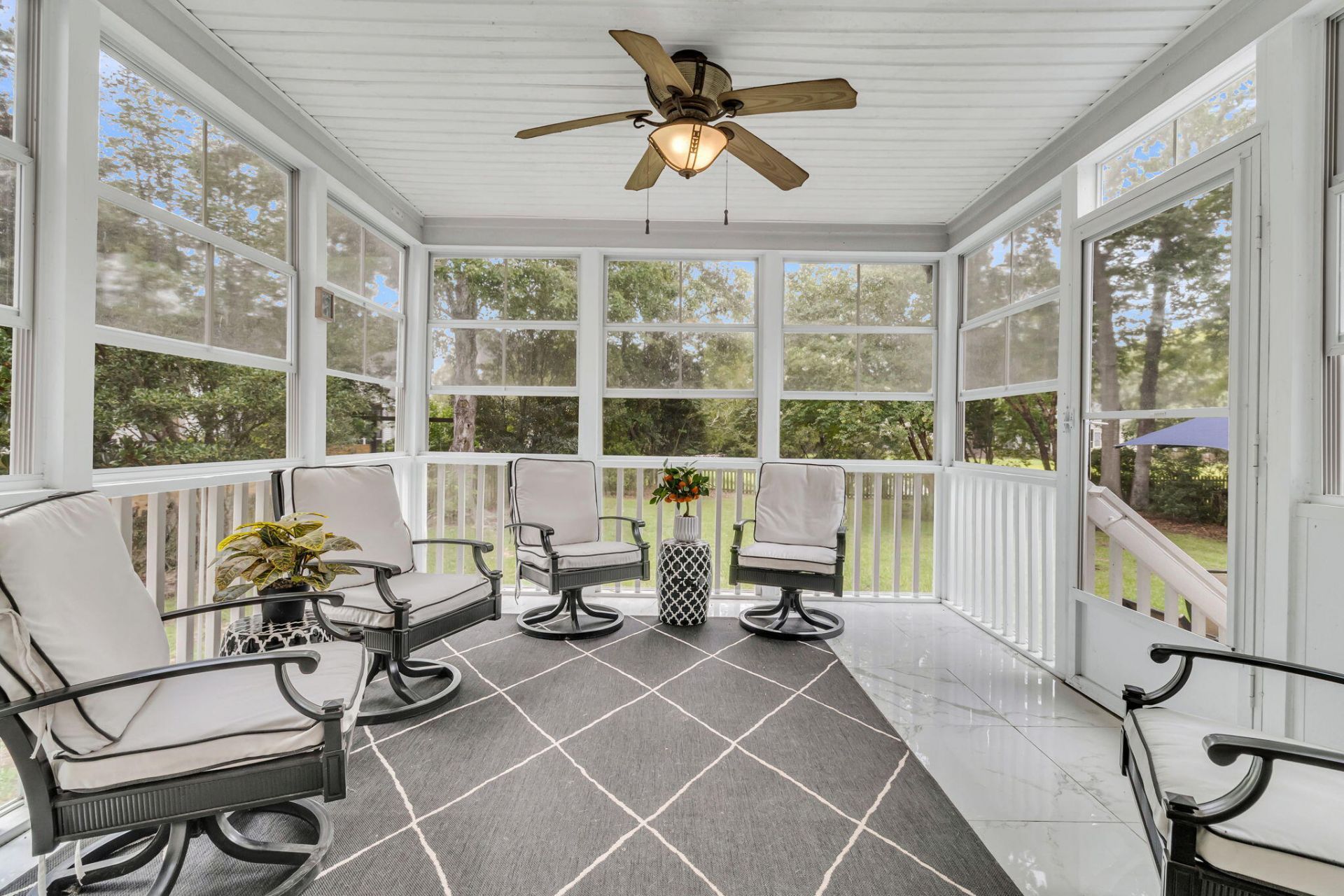 2905 Leatherleaf Court Photo 42