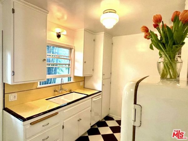 1325 Washington Avenue, Unit B, Santa Monica, CA 90403