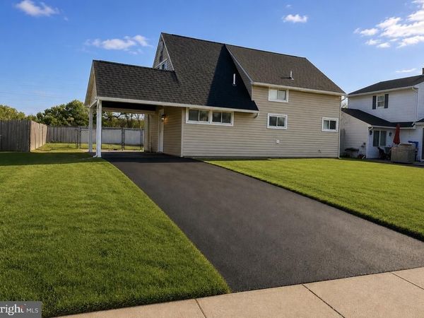 18 NESTINGROCK LANE , LEVITTOWN, PA 19054