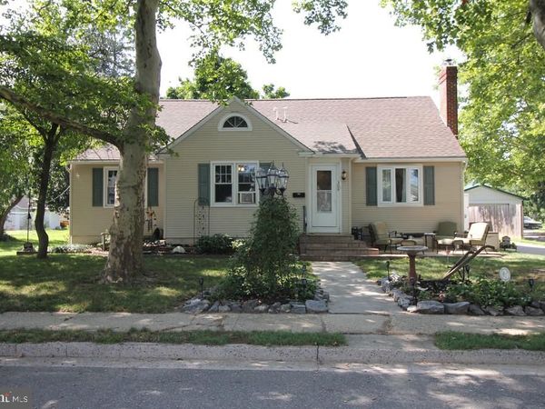 308 PINE STREET, CARNEYS POINT, NJ 08069