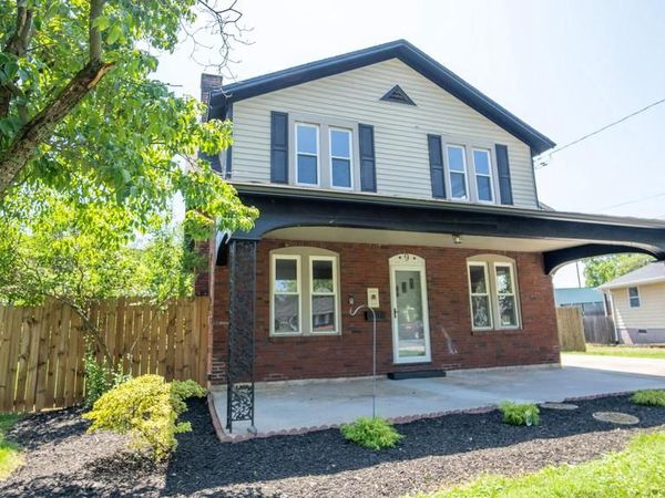 9 OAKWOOD CIRCLE, CAMP HILL, PA 17011