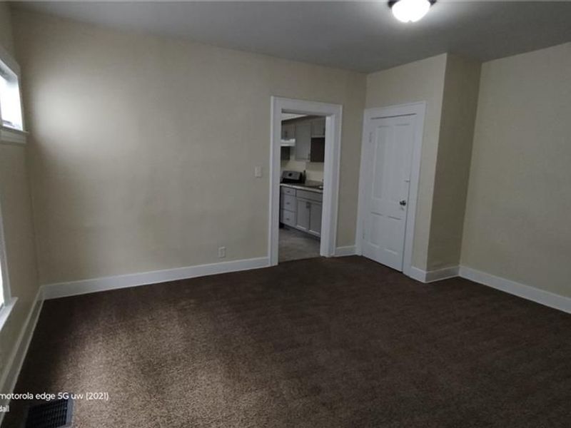 1131 W High Street, Springfield, OH 45506 Photo 5